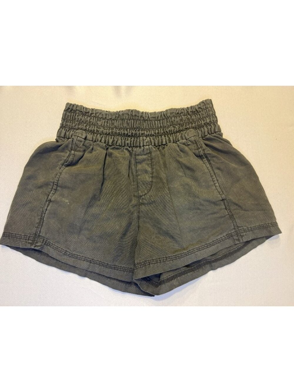 Aerie Babewatch High Waisted Smocker Pull On Shorts Womens XS Smoked Grey